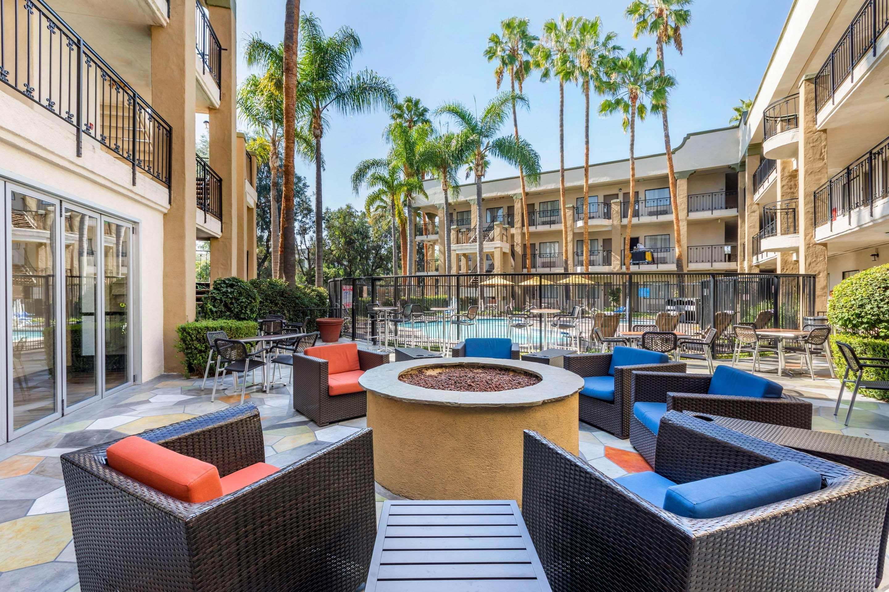 Comfort Inn & Suites Orange County John Wayne Airport Santa Ana Eksteriør billede