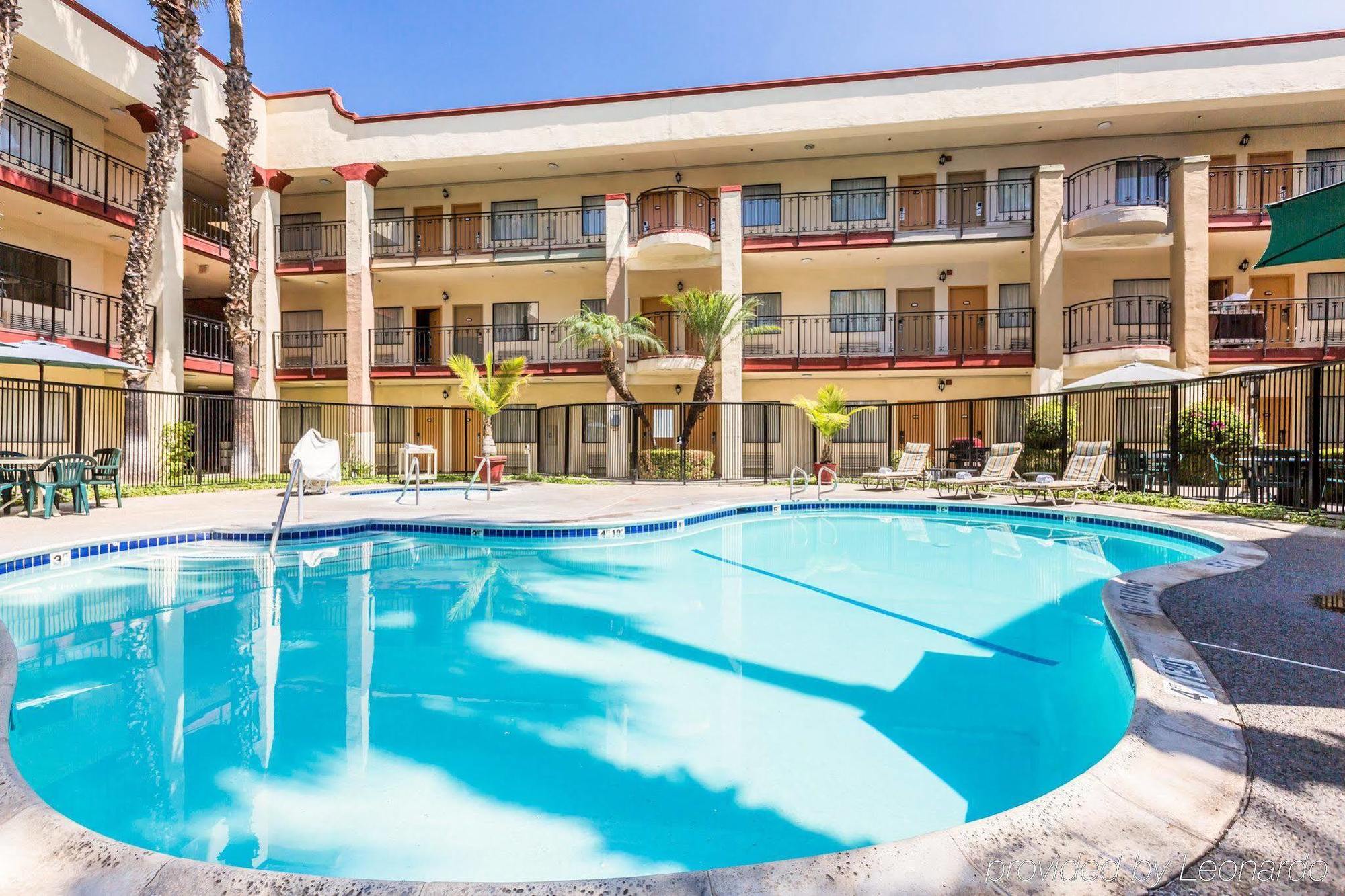 Comfort Inn & Suites Orange County John Wayne Airport Santa Ana Eksteriør billede